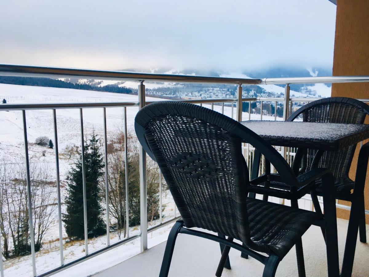 Apartmány Na Výhledech Loucná pod Klínovcem Exterior foto