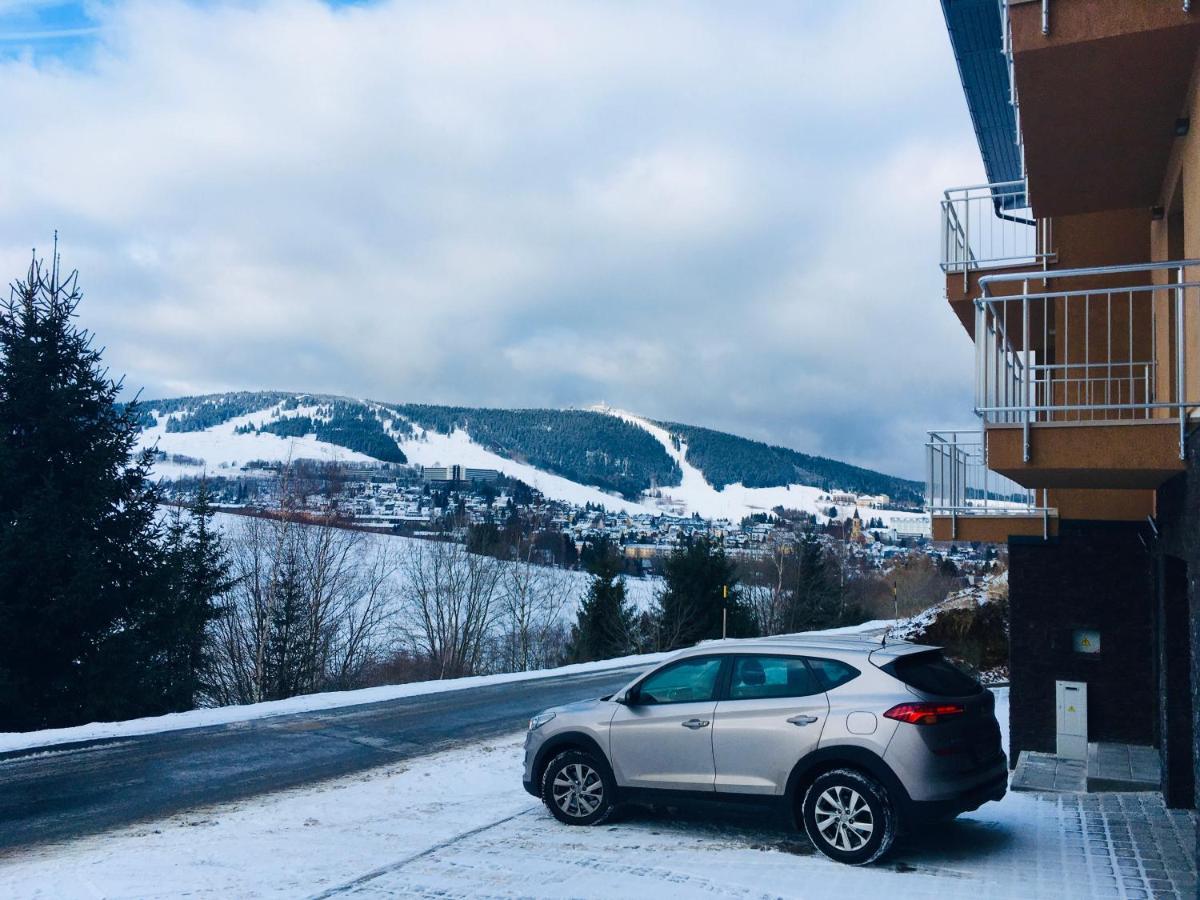 Apartmány Na Výhledech Loucná pod Klínovcem Exterior foto