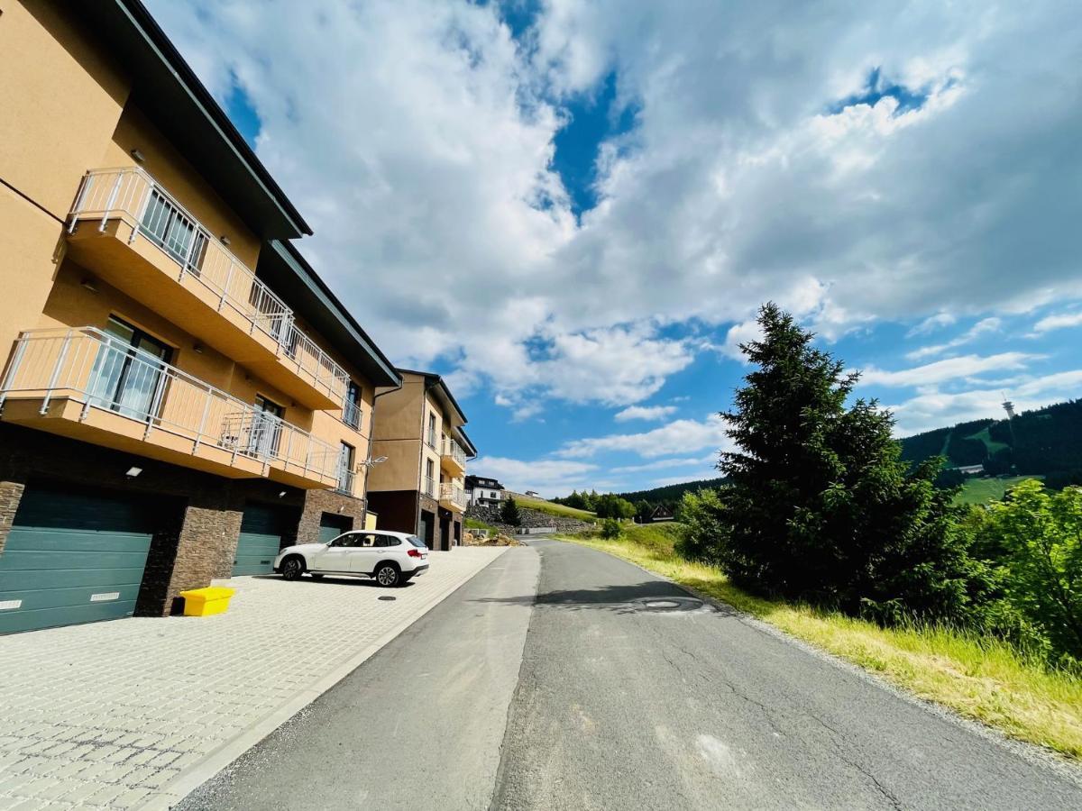 Apartmány Na Výhledech Loucná pod Klínovcem Exterior foto